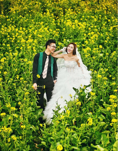 2016西安最新油菜花婚纱照片欣赏，解锁婚纱摄影新姿势